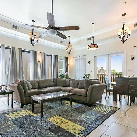 Spacious 4Br Condo On Carondelet Near All Hot Spo New Orleans Bagian luar foto