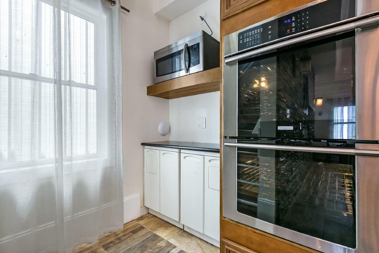 Spacious 4Br Condo On Carondelet Near All Hot Spo New Orleans Bagian luar foto