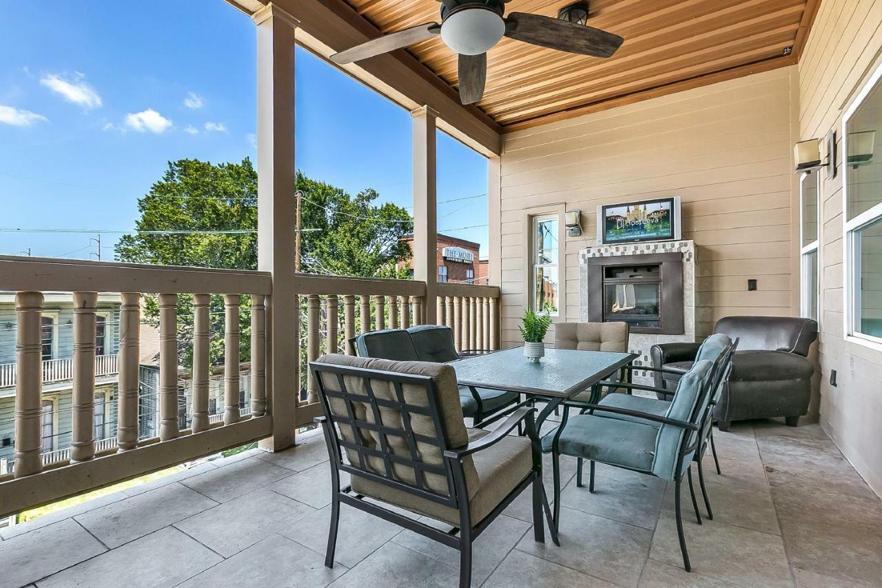 Spacious 4Br Condo On Carondelet Near All Hot Spo New Orleans Bagian luar foto