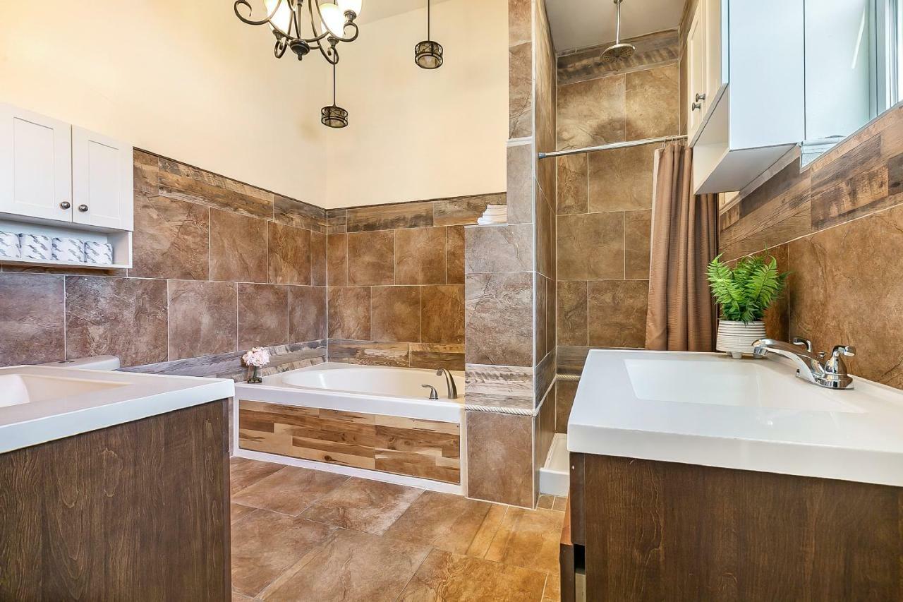 Spacious 4Br Condo On Carondelet Near All Hot Spo New Orleans Bagian luar foto